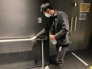除菌・消毒スタッフ